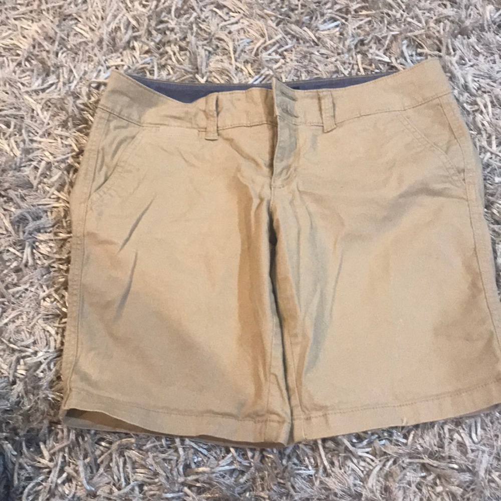 Khaki Bermuda shorts